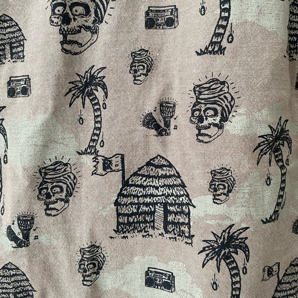 Roark Mens  Ivory Skull Tiki Hut Button-Up Shirt I Size: S - Picture 8 of 8
